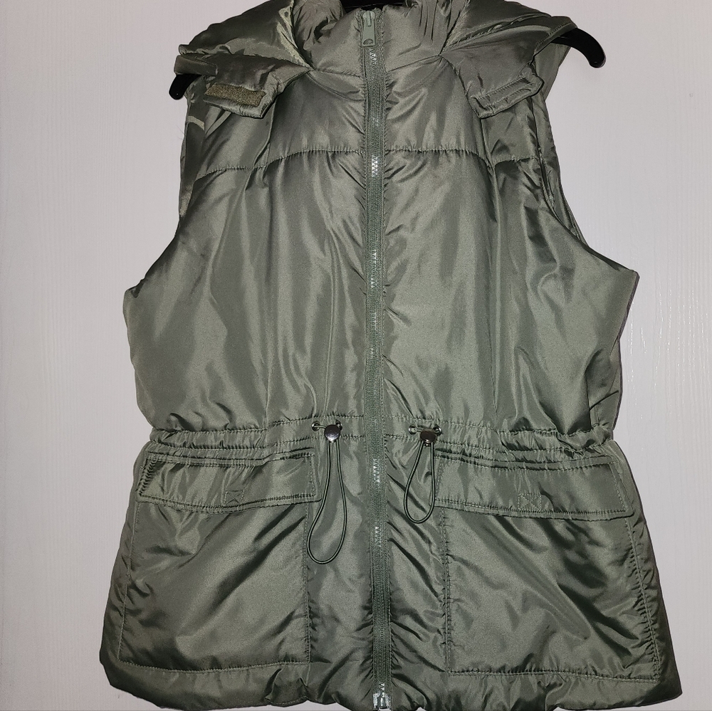 New Look Olive Green Padded Puffer Vest with Cinch Waist Size XL